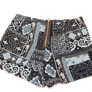 Ecote Crazy Funky Shorts Size 0